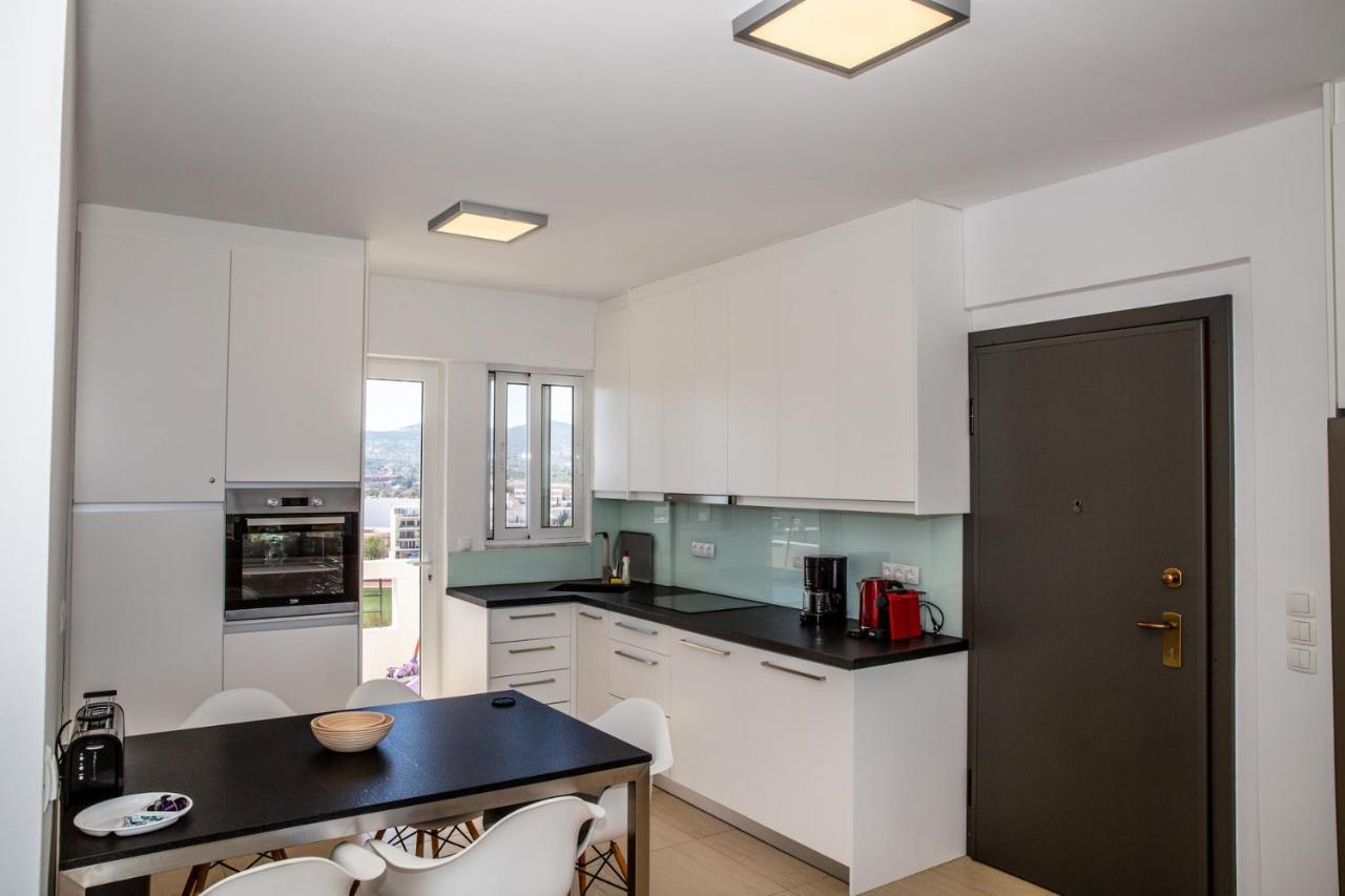 Komfort City Apartment "Elias" Mit Meerblick In Lavrio エクステリア 写真